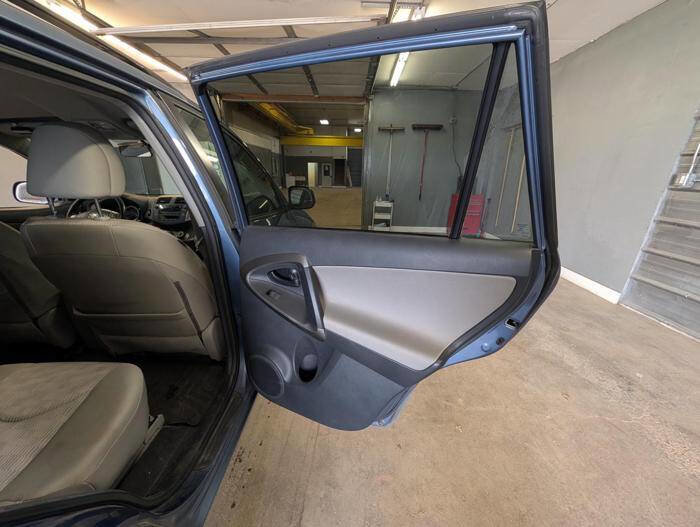 Used 2010 Toyota RAV4 4WD image 27