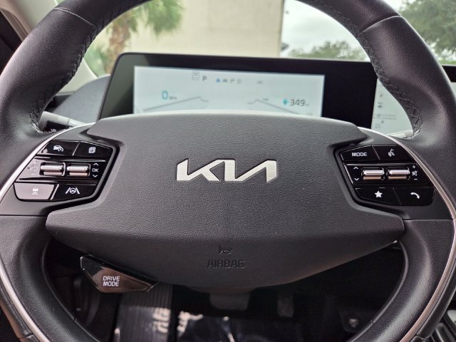 Used 2024 Kia EV6 Light RWD image 32