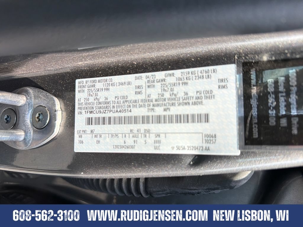 Used 2023 Ford Escape Platinum AWD/4WD image 29