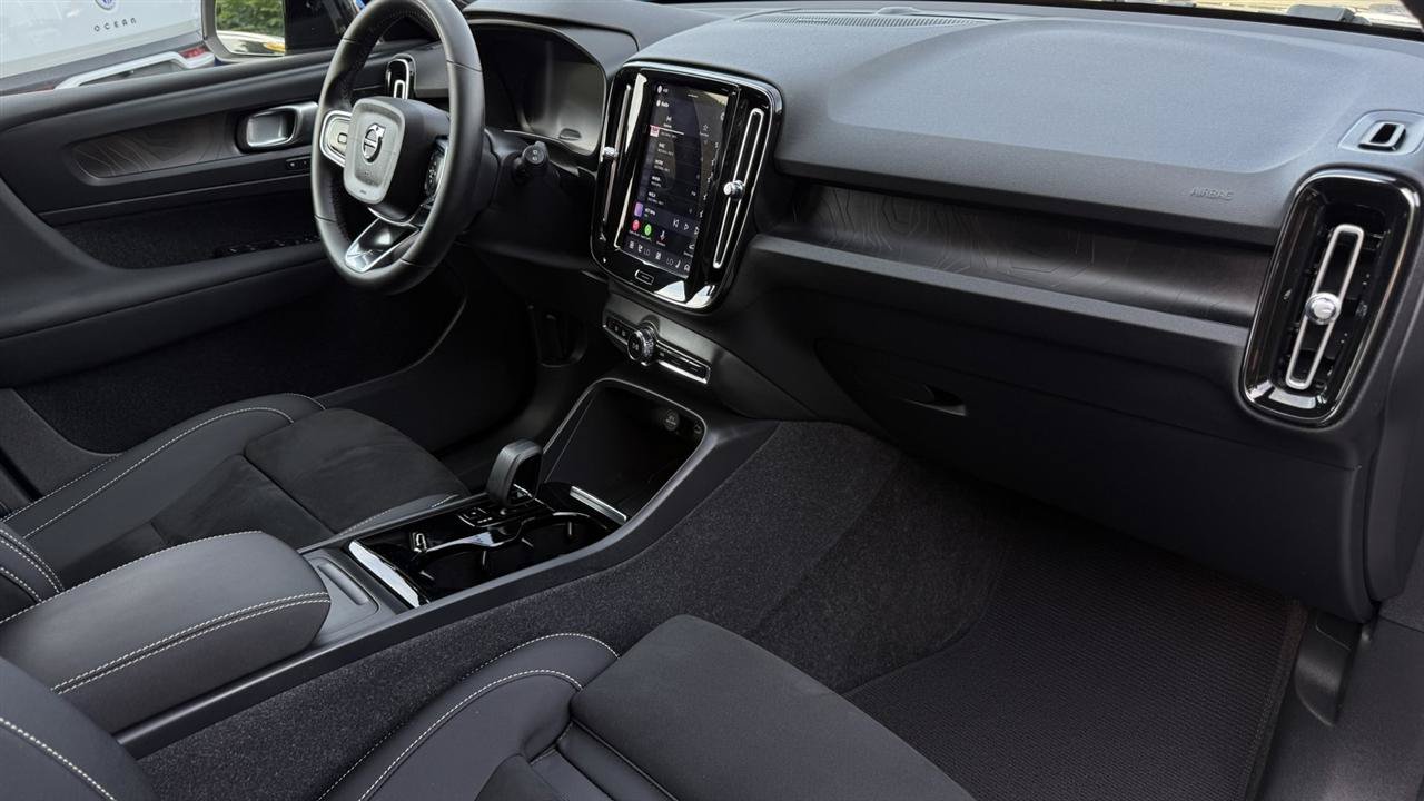 Used 2023 Volvo XC40 Recharge Ultimate AWD/4WD image 44