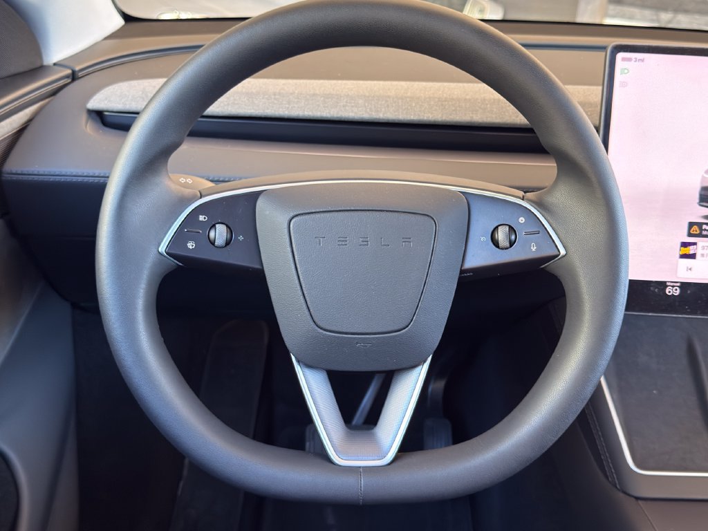 Used 2026 Tesla Model Y AWD image 15