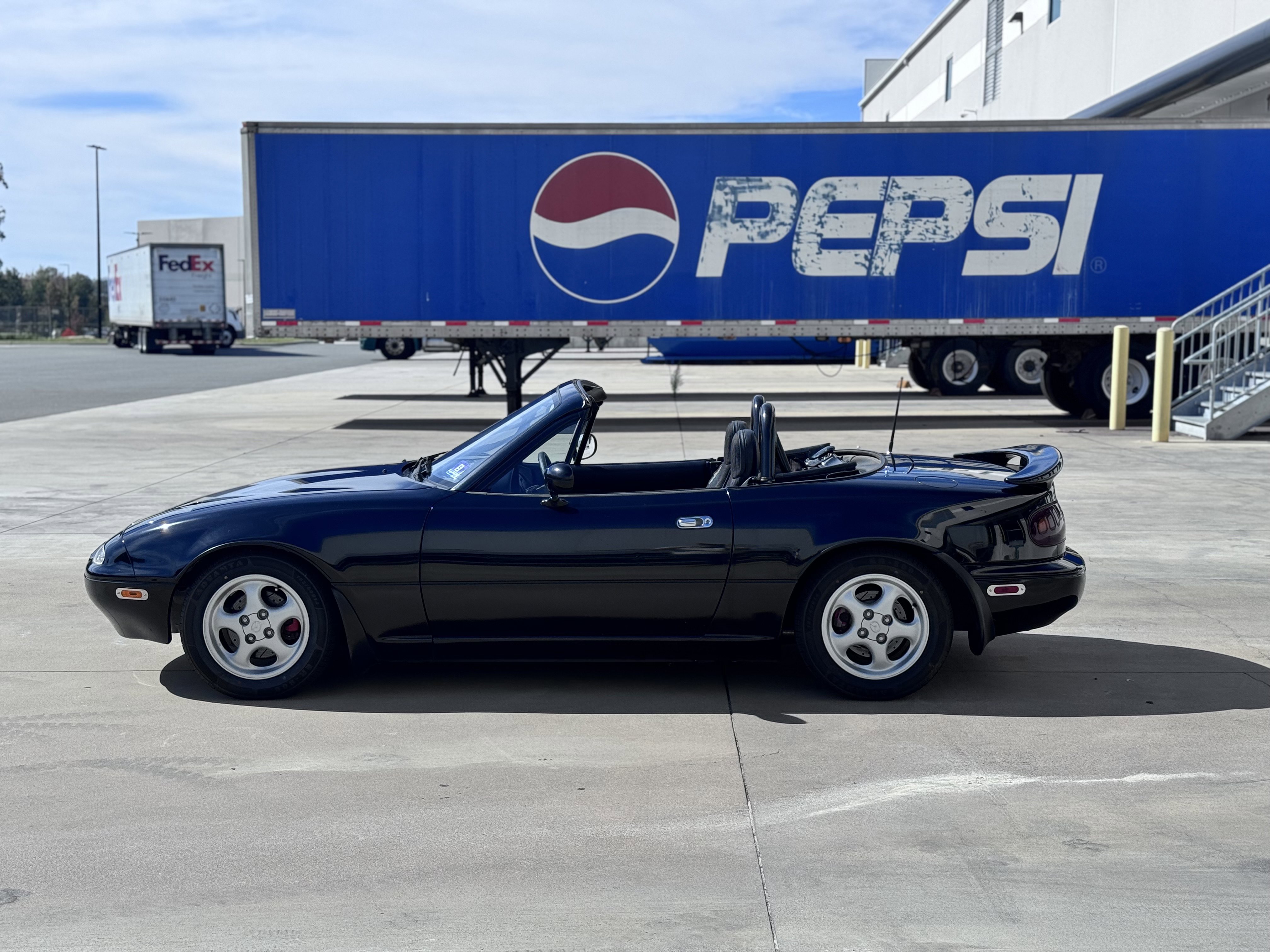 Used 1996 MAZDA MX-5 Miata image 12
