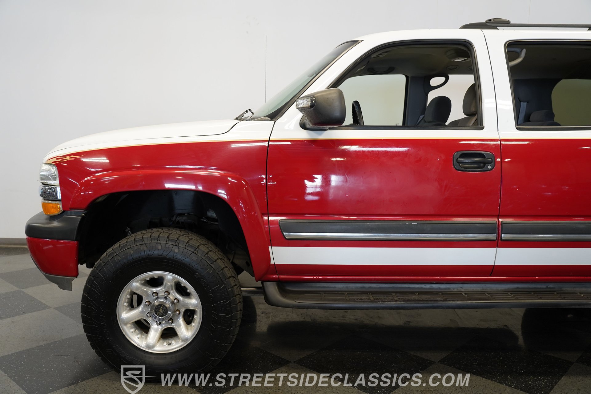 Used 2004 Chevrolet Suburban 2500 AWD/4WD image 24