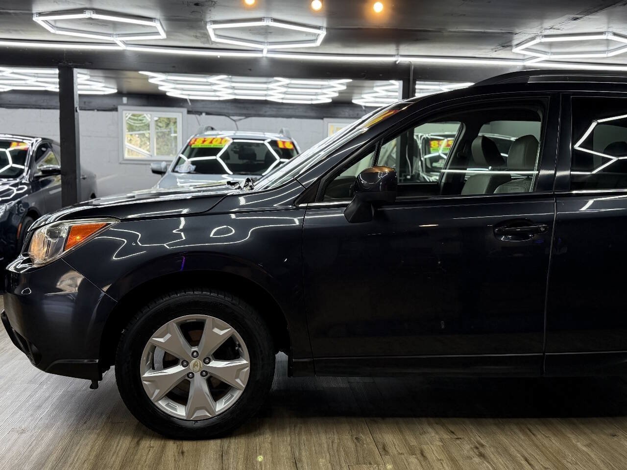 Used 2016 Subaru Forester 2.5i Limited AWD/4WD image 4
