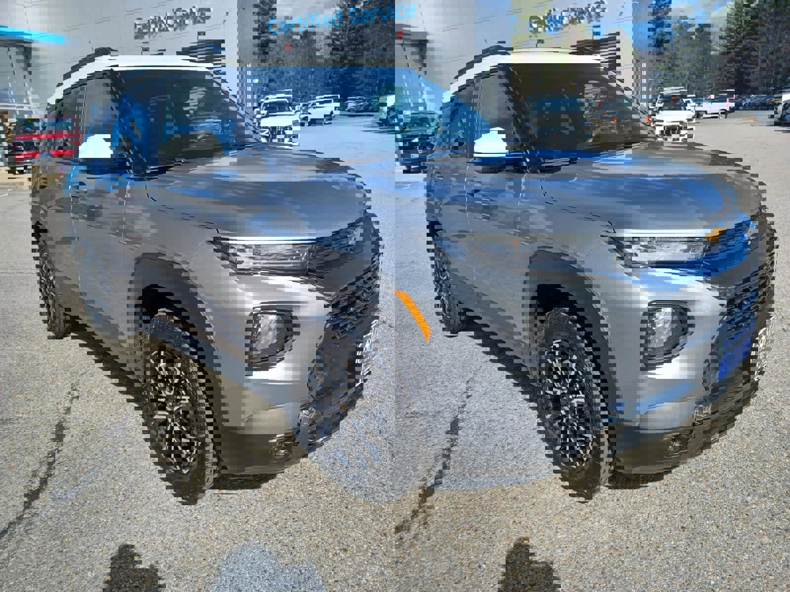 Used 2023 Chevrolet TrailBlazer ACTIV w/ Sun and Liftgate Package image 2