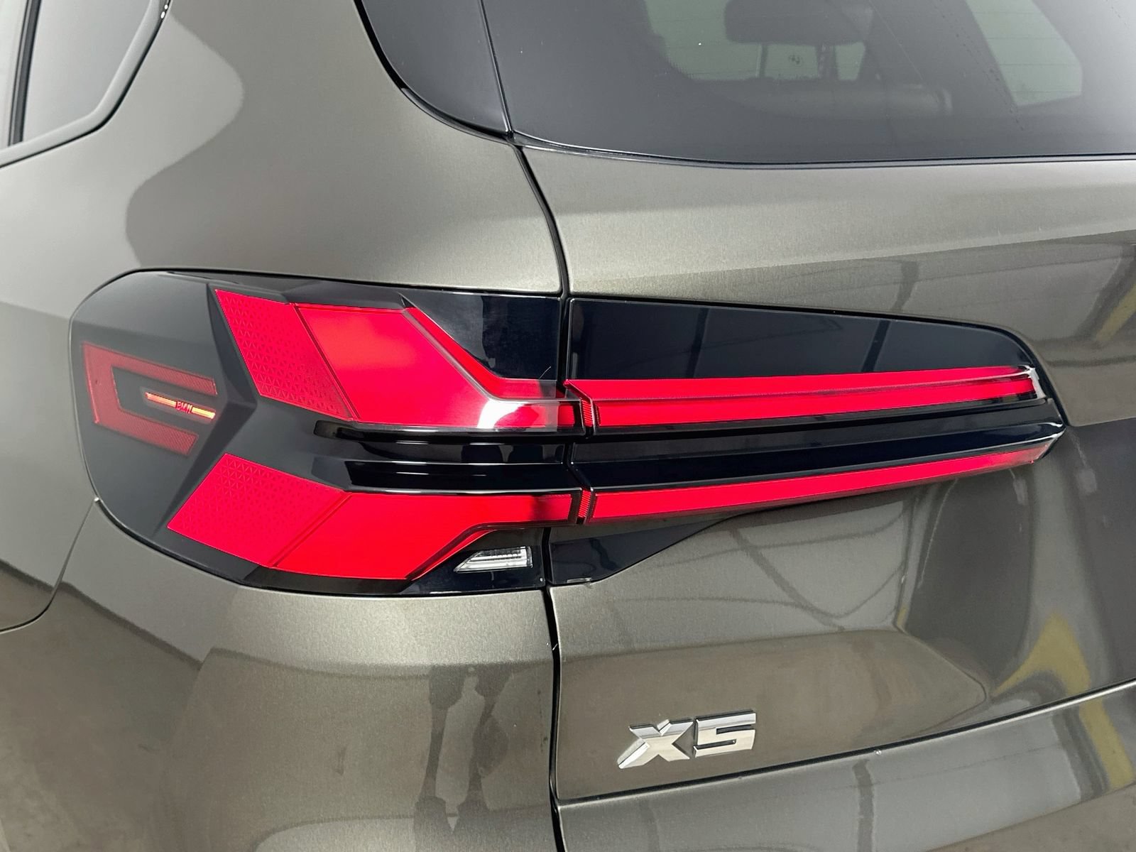 Used 2026 BMW X5 M60i AWD/4WD image 12