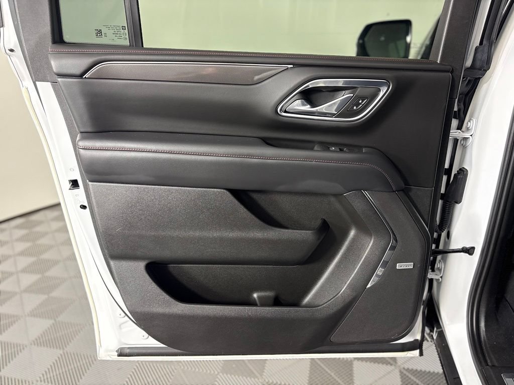 Used 2023 Chevrolet Suburban RST w/ Luxury Package RWD image 44