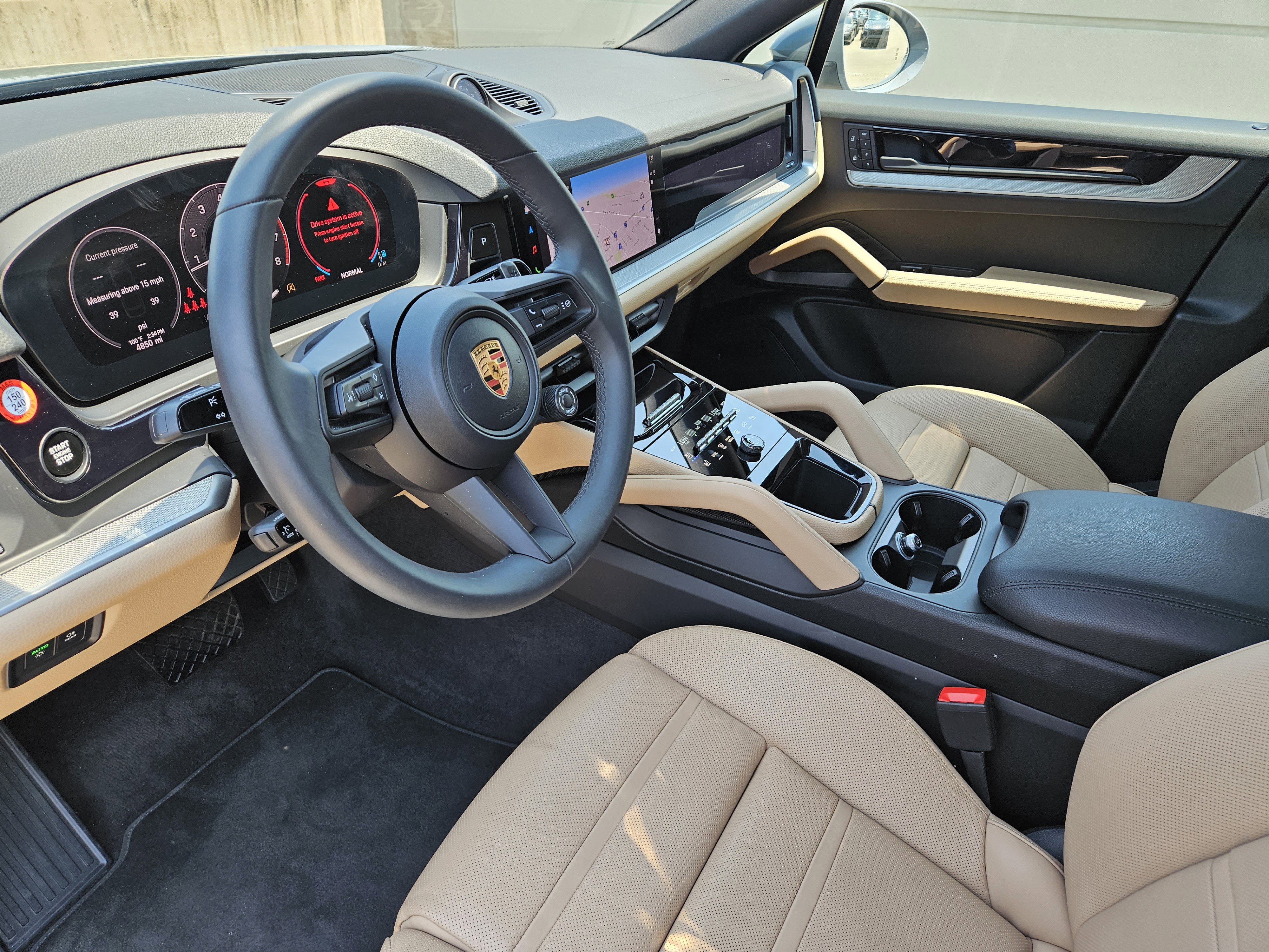 Certified 2025 Porsche Cayenne Coupe image 4