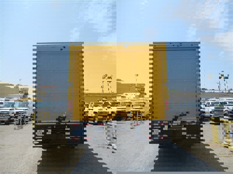 Used 2021 GMC Savana 3500 Extended w/ Power Convenience Package image 3