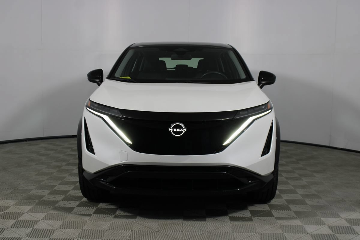 Used 2023 Nissan Ariya AWD image 28