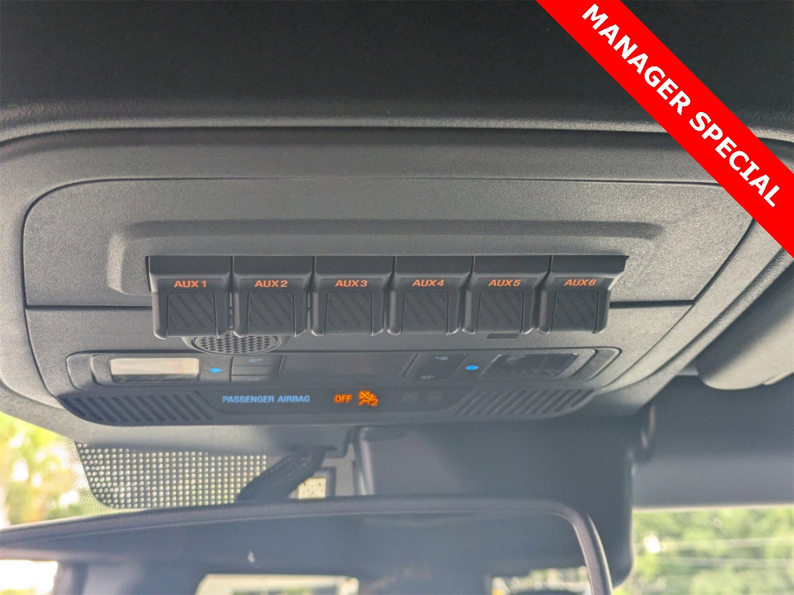 New 2025 Ford Bronco Badlands image 11