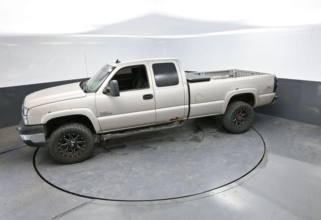 Used 2006 Chevrolet Silverado 3500 LT w/ Heavy-Duty Power Package AWD/4WD image 30