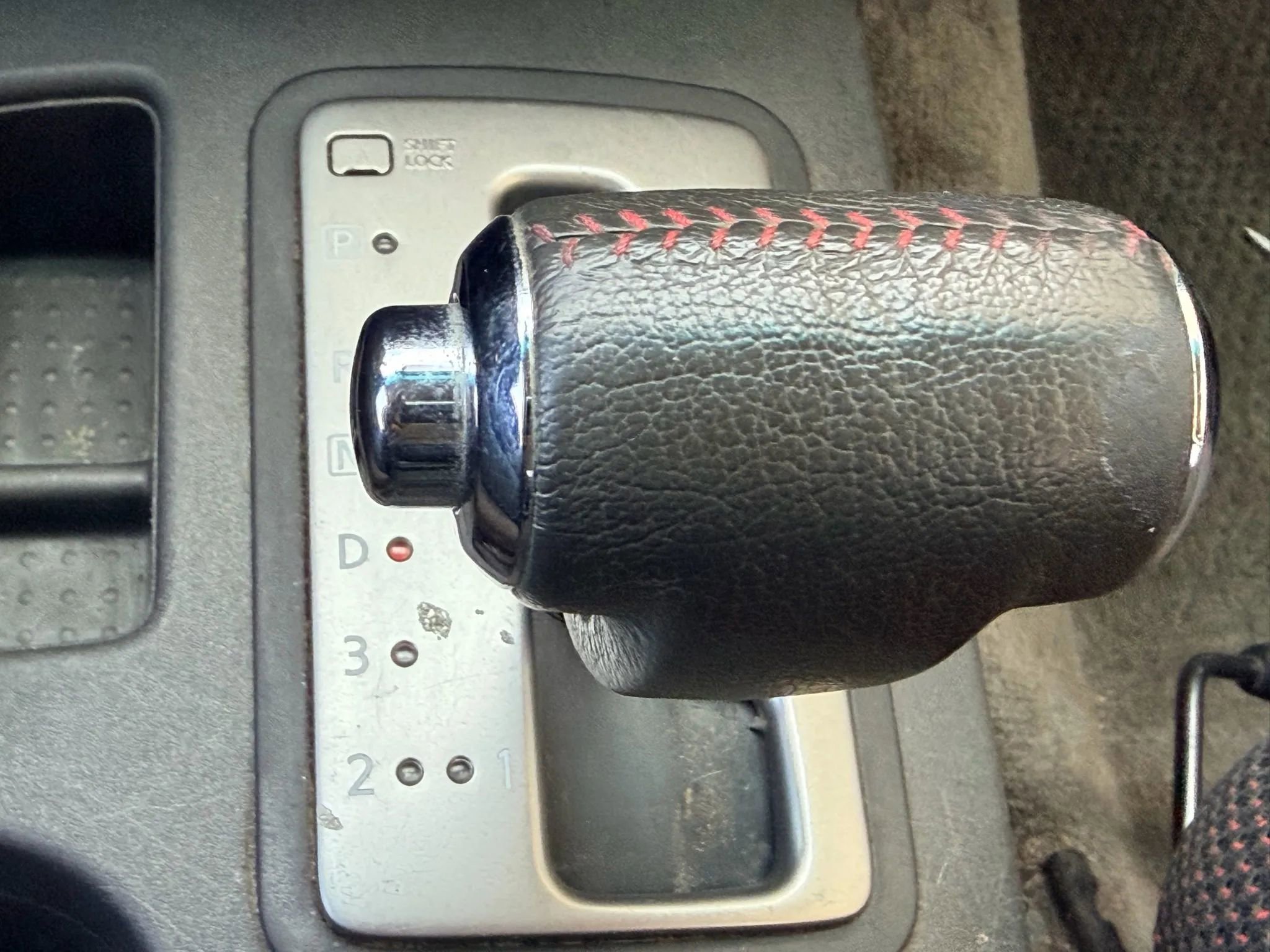 Used 2012 Nissan Frontier PRO-4X image 16