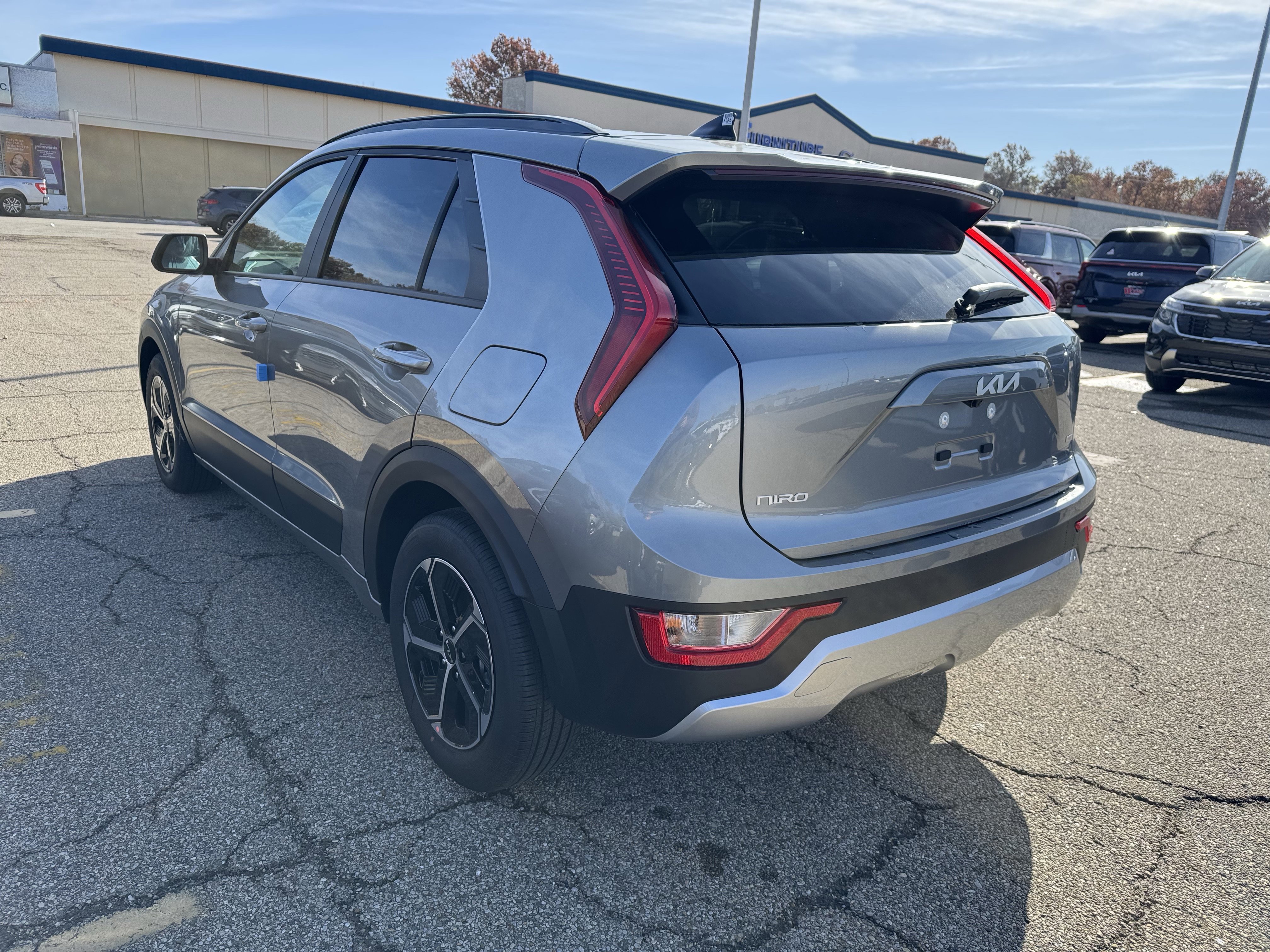 New 2026 Kia Niro LX image 7