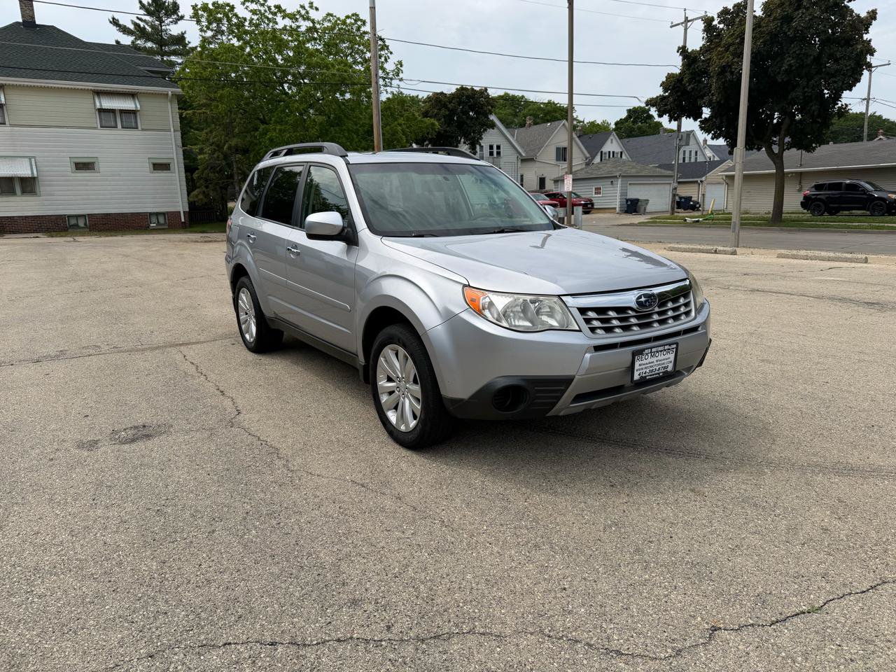 Used 2013 Subaru Forester 2.5X Premium w/ Popular Pkg 3 AWD/4WD image 1