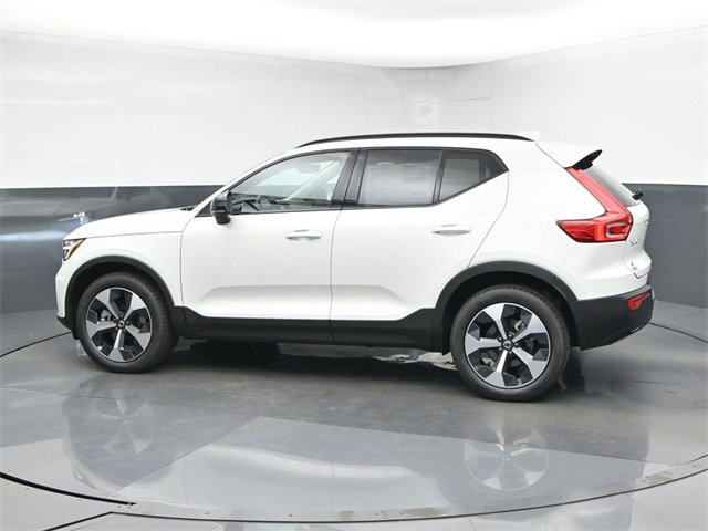 New 2026 Volvo XC40 B5 Core w/ Climate Package image 5