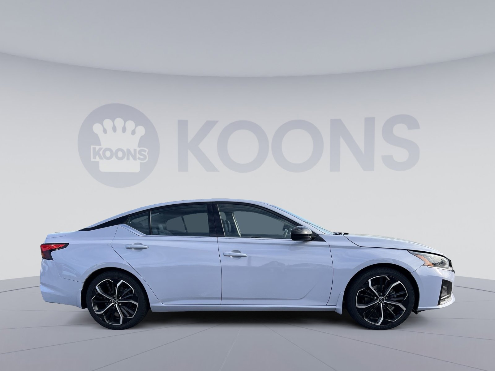 Used 2023 Nissan Altima 2.5 SR w/ SR Premium Package FWD image 17