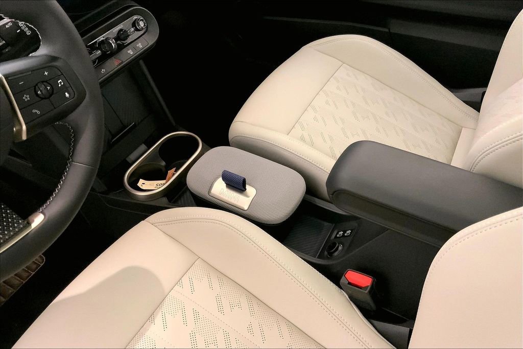 Used 2025 MINI Cooper S image 22