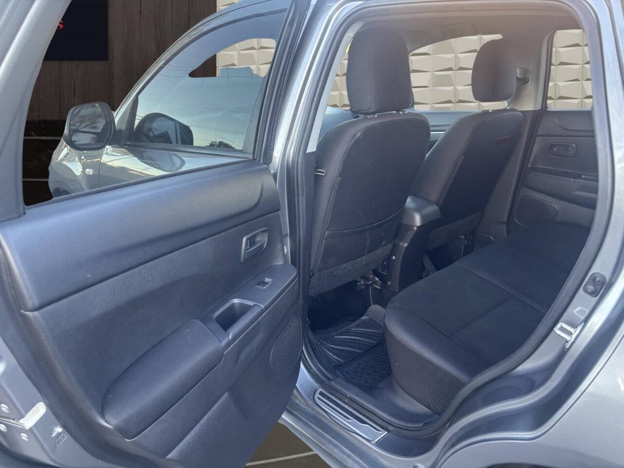 Used 2014 Mitsubishi Outlander Sport ES FWD image 15