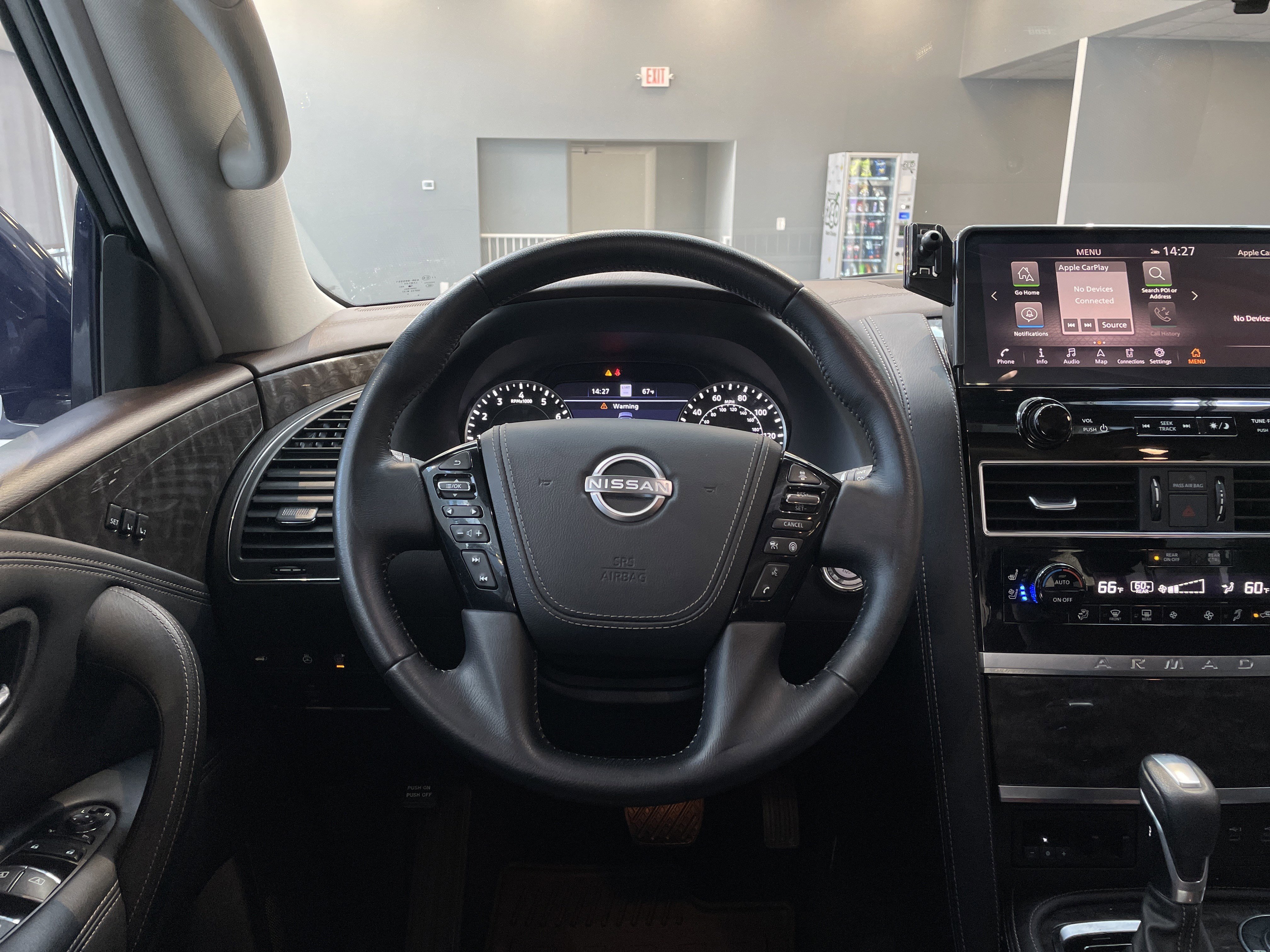 Used 2024 Nissan Armada Platinum w/ Captain's Chairs Package RWD image 20