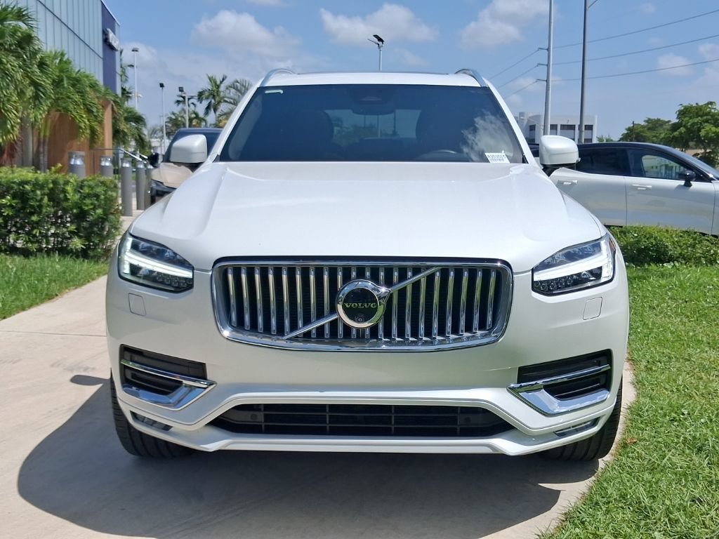 Certified 2025 Volvo XC90 B5 Plus w/ Protection Package Premier AWD/4WD video 2