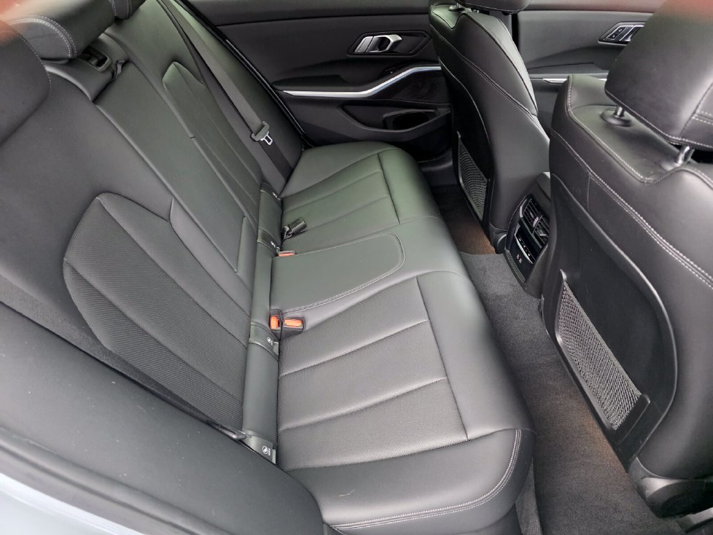 Certified 2023 BMW 330i Sedan w/ M Sport Package RWD image 26