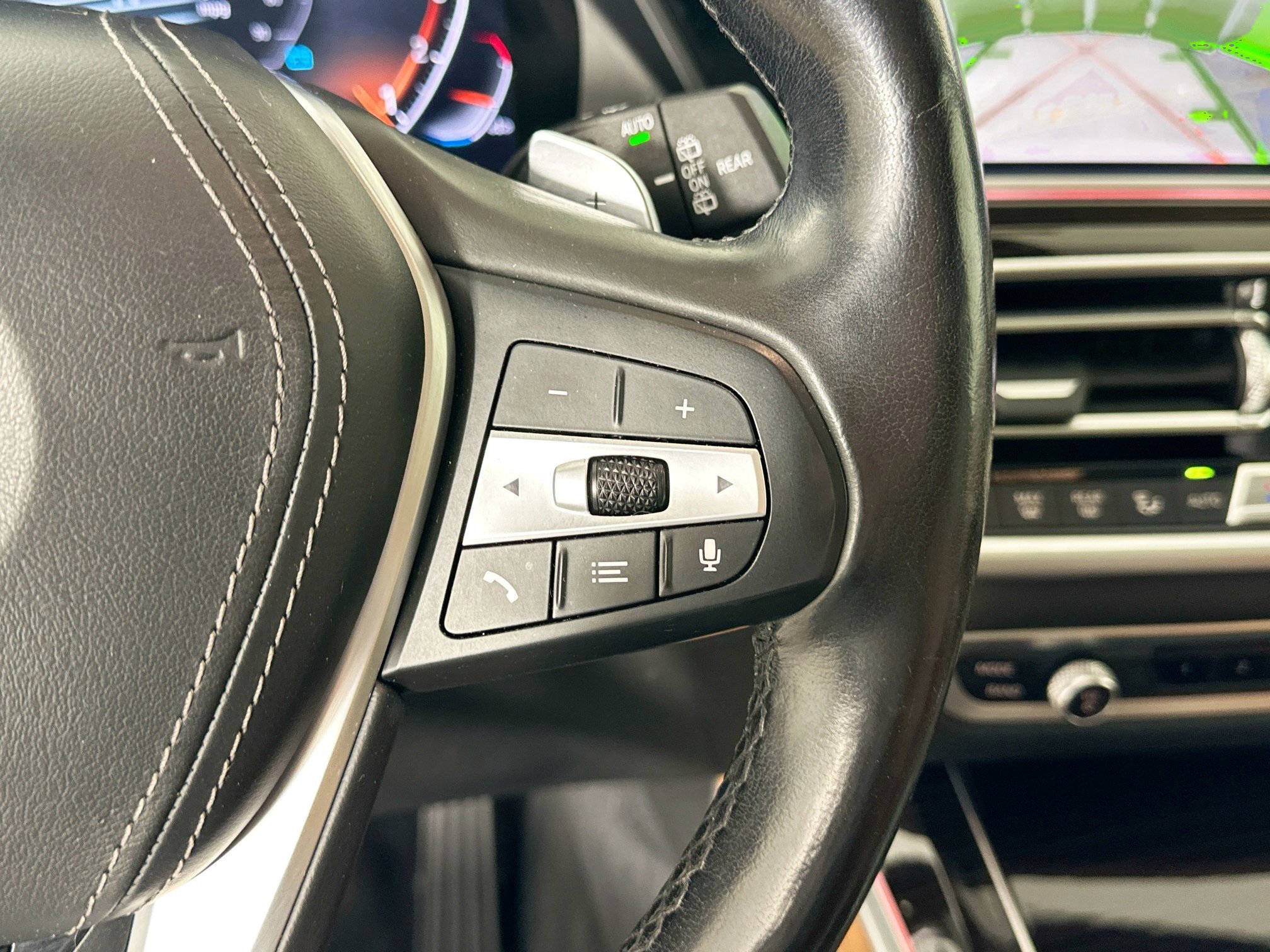 Used 2019 BMW X5 xDrive40i w/ Luxury Seating Package image 13