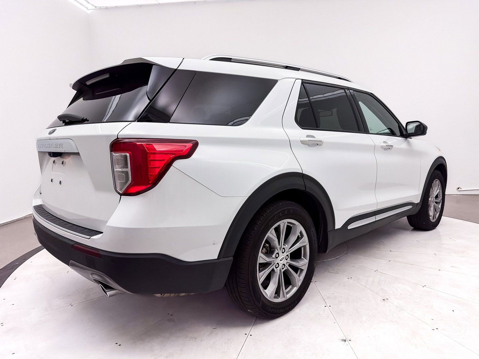 Used 2022 Ford Explorer Limited image 17