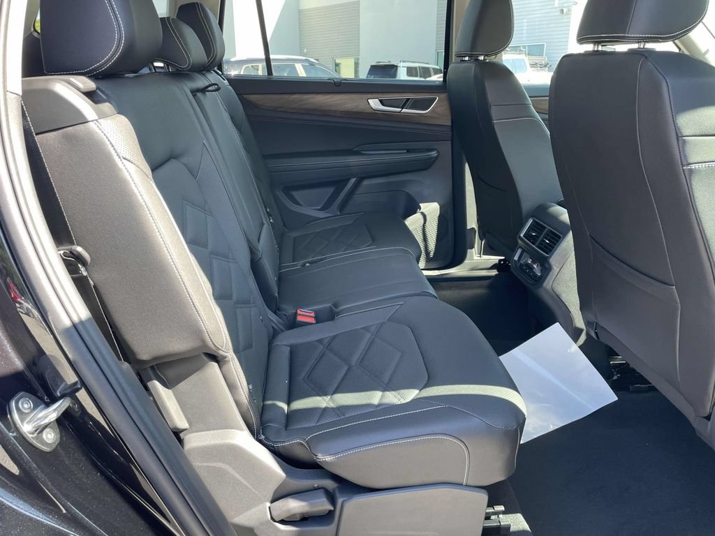 New 2026 Volkswagen Atlas SE FWD image 10