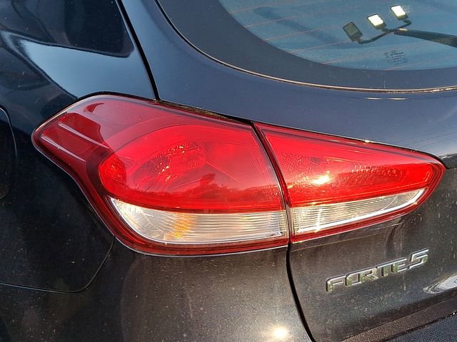 Used 2017 Kia Forte LX FWD image 11