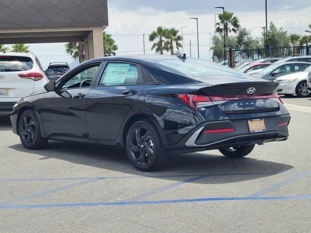 New 2026 Hyundai Elantra Sport FWD image 3