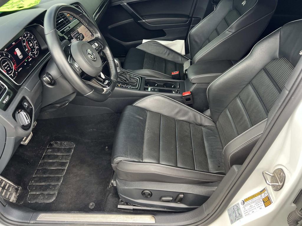 Used 2019 Volkswagen Golf R 4-Door image 14