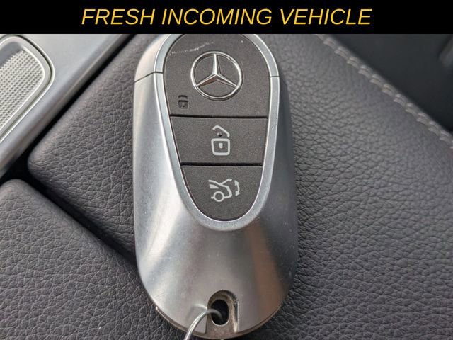 Used 2025 Mercedes-Benz GLC 350e 4MATIC w/ AMG Line image 24
