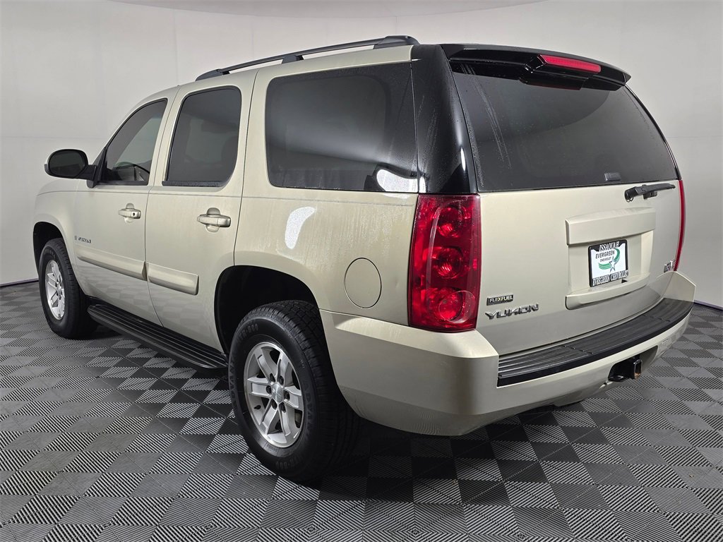 Used 2008 GMC Yukon SLE w/ Exterior Appearance Package image 5