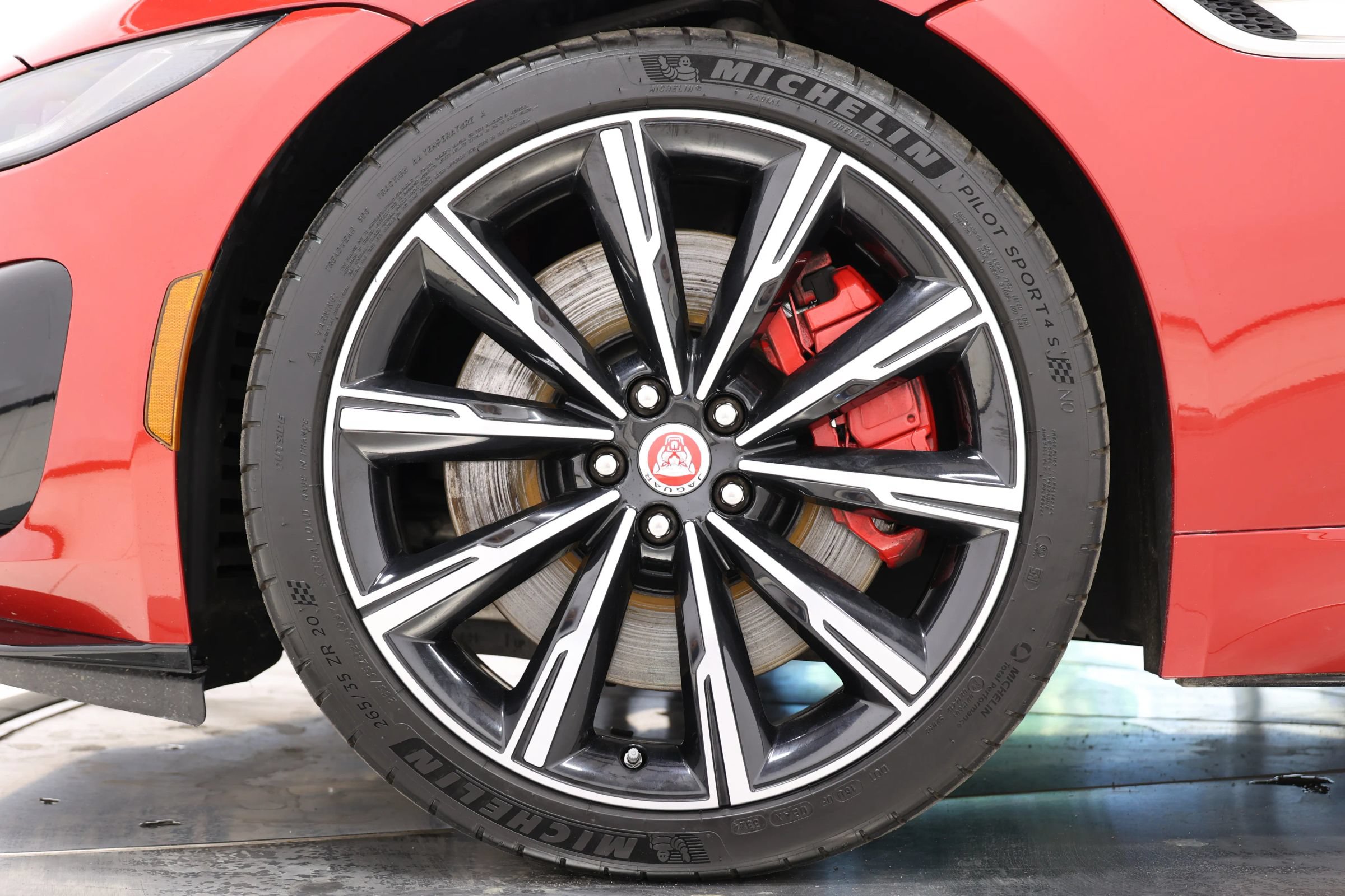 Used 2021 Jaguar F-TYPE R AWD/4WD image 89