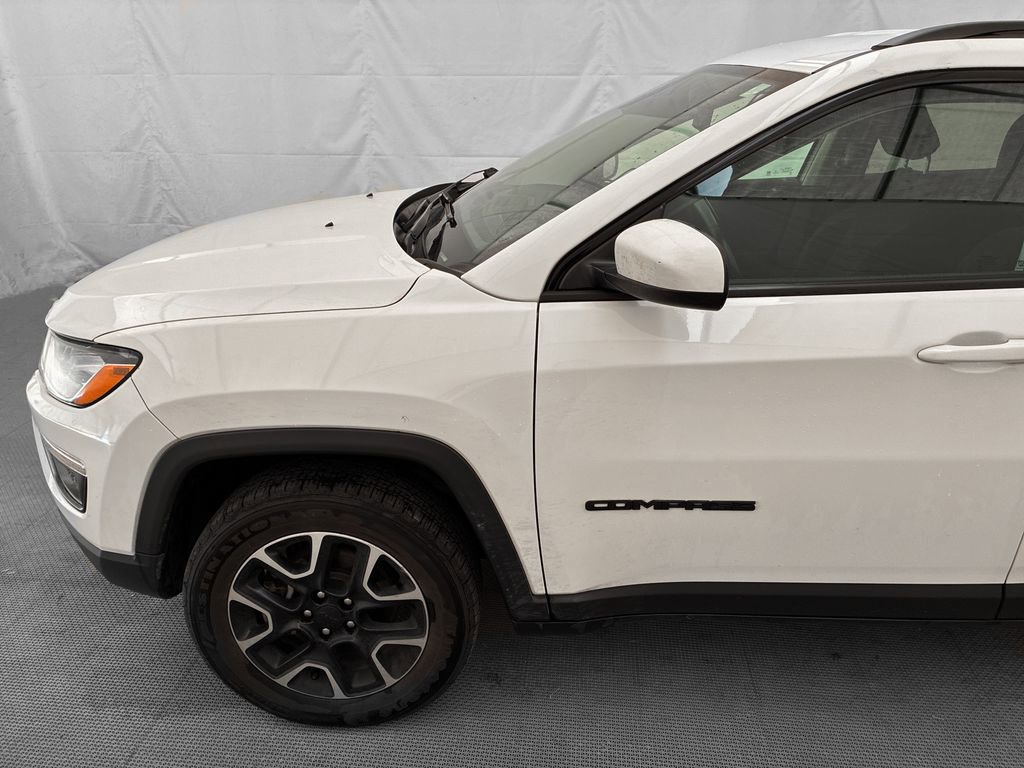 Used 2020 Jeep Compass Sport AWD/4WD image 3