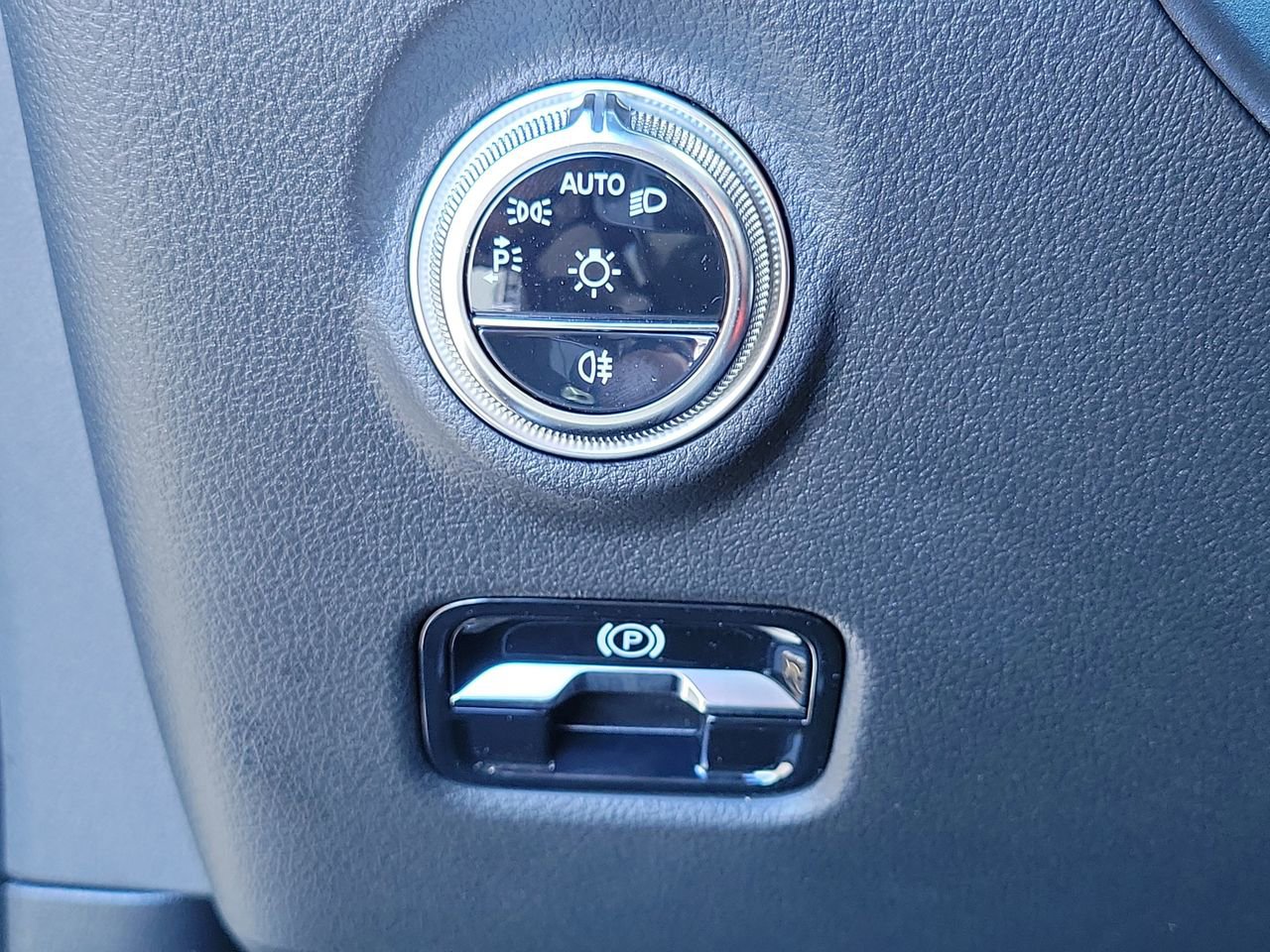 New 2026 Mercedes-Benz CLE 300 4MATIC Coupe image 25