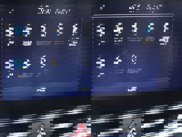 Used 2025 Hyundai Elantra SEL FWD image 26