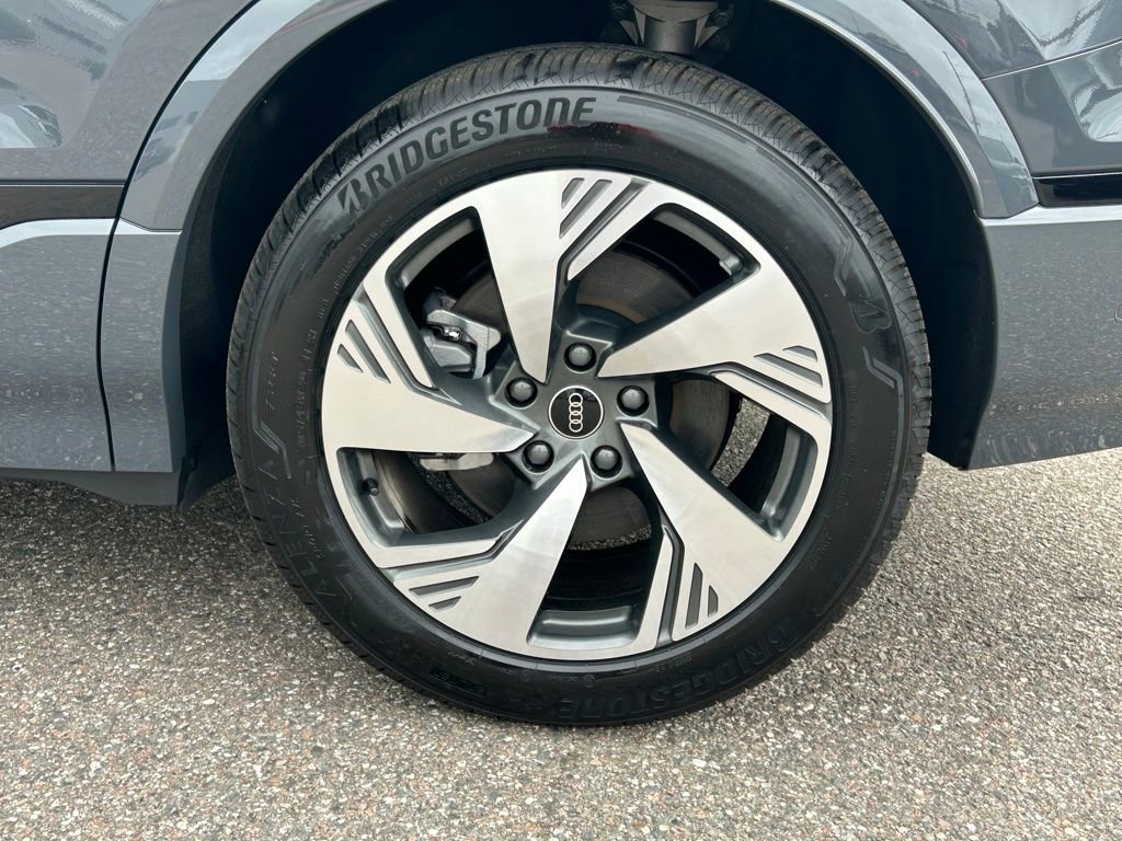 Used 2025 Audi Q6 e-tron Premium Plus w/ Premium Plus image 65