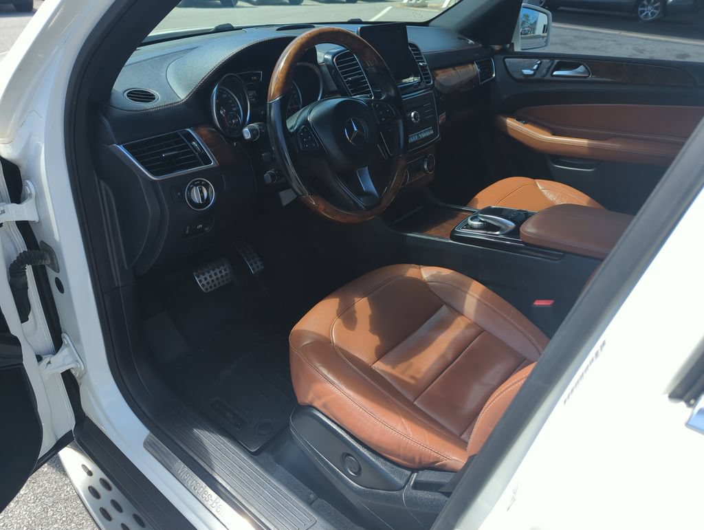 Used 2016 Mercedes-Benz GLE 400 4MATIC image 10