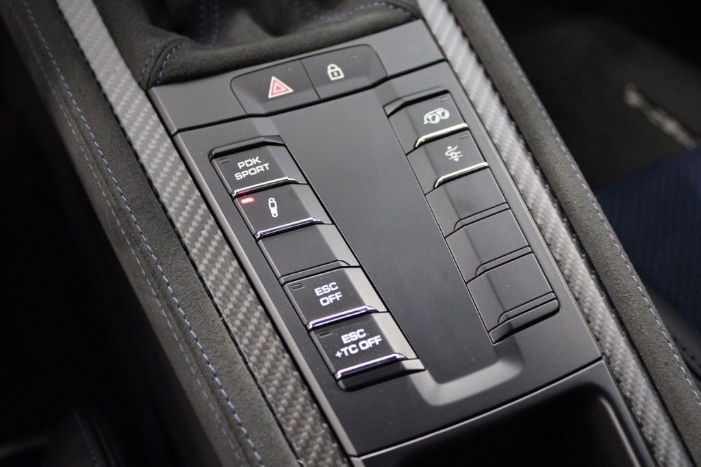 Certified 2025 Porsche 718 Cayman GT4 RS RWD image 31