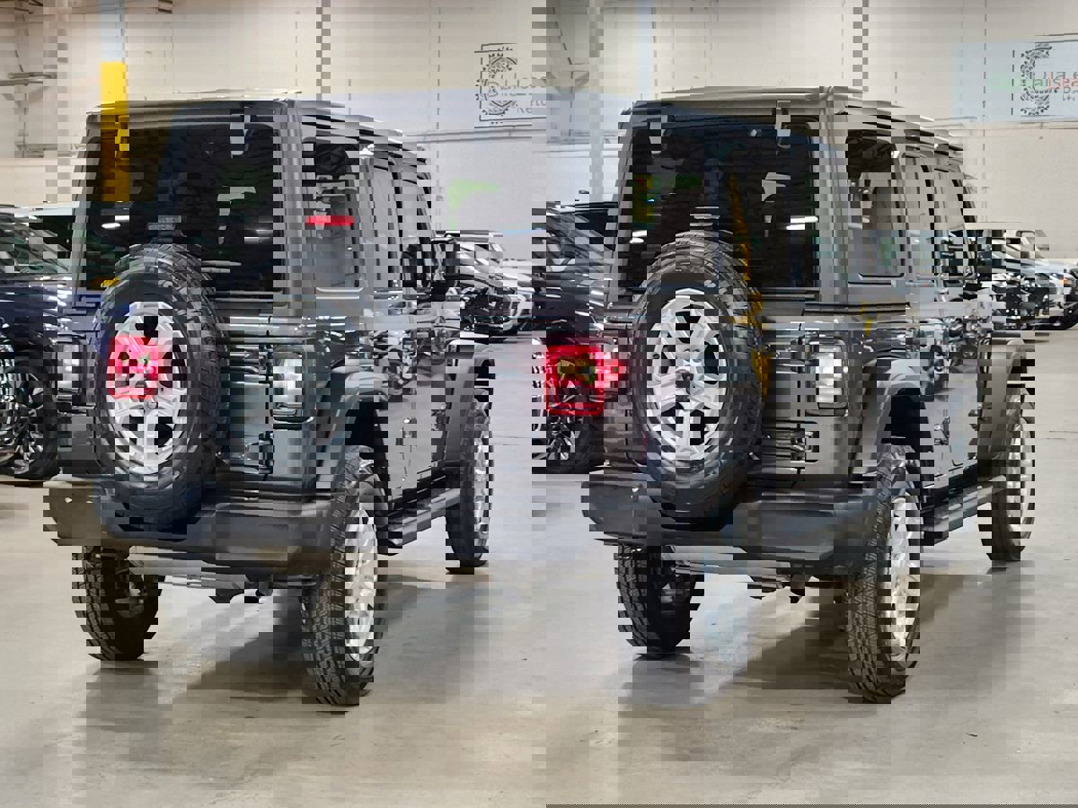 Used 2022 Jeep Wrangler Unlimited Sport image 8