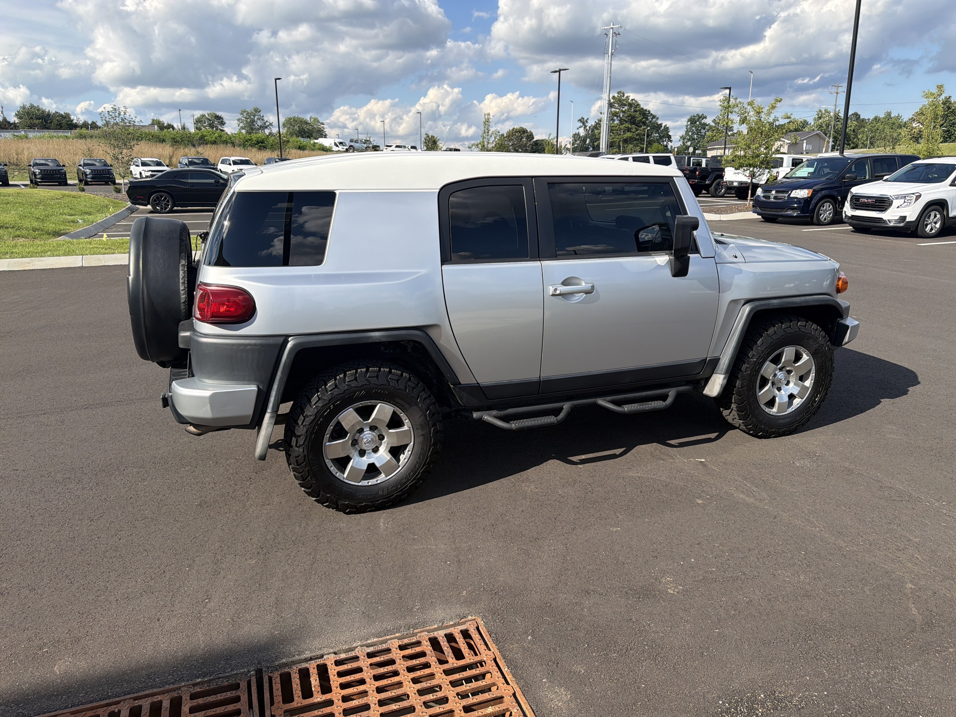 Used 2007 Toyota FJ Cruiser 4WD image 11