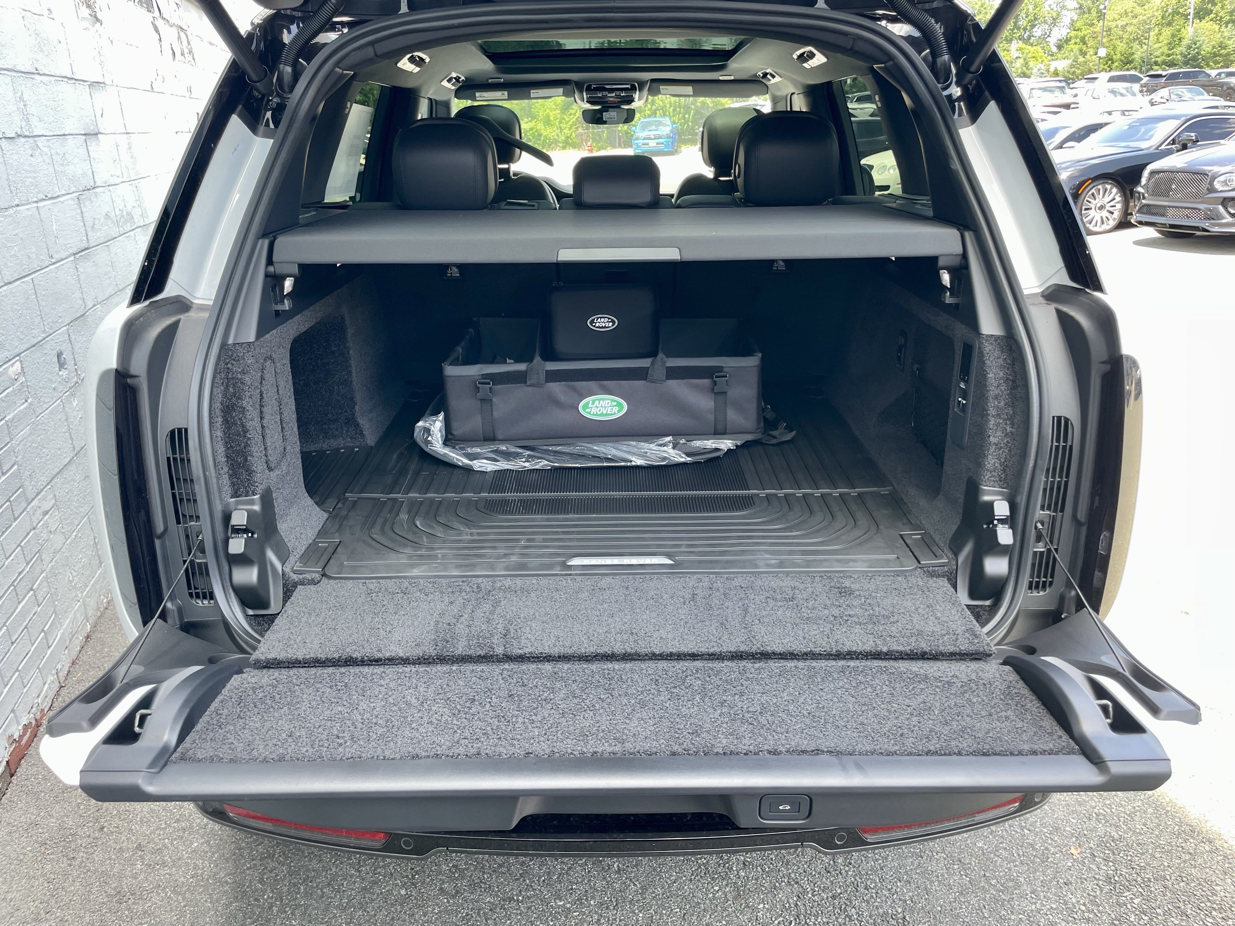 New 2026 Land Rover Range Rover SE AWD/4WD image 37