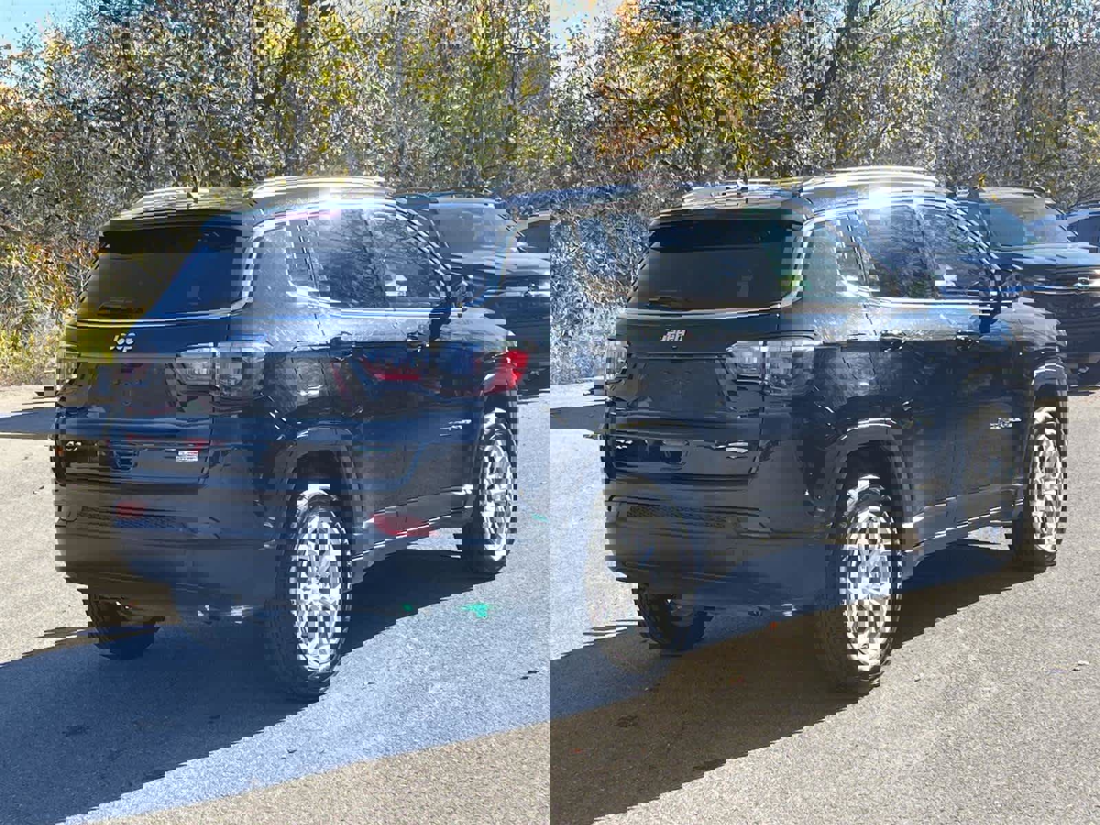 Used 2024 Jeep Compass Latitude image 5