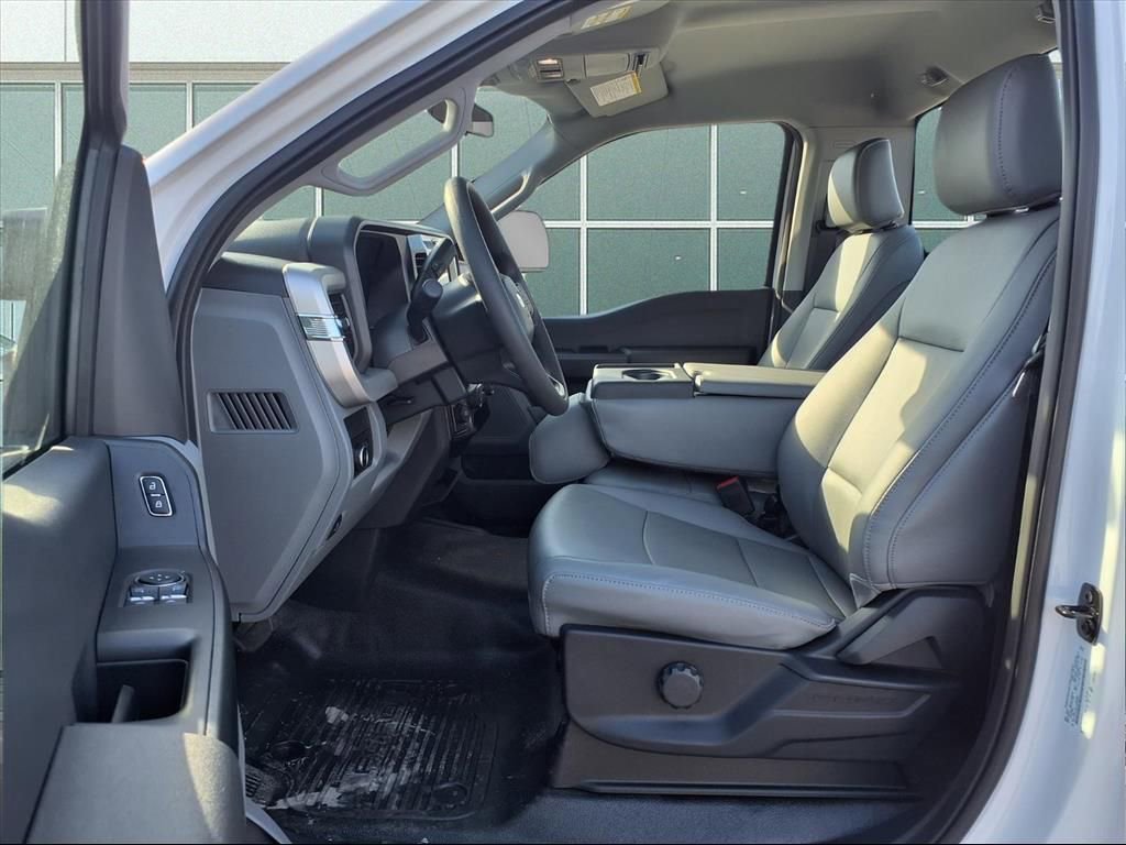 New 2026 Ford F450 XL w/ XL Chrome Package image 18