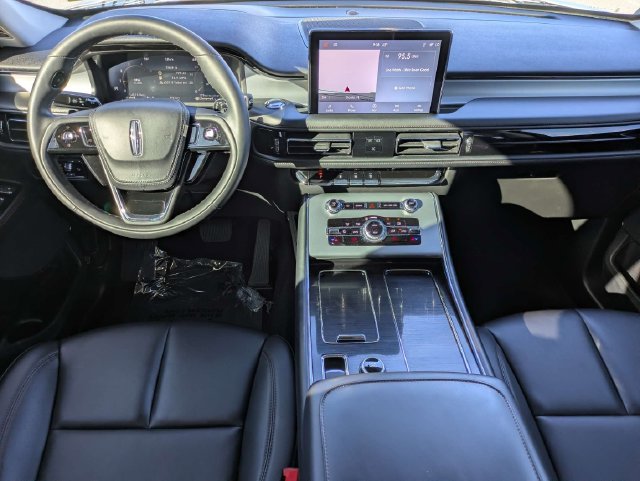 Used 2024 Lincoln Aviator AWD image 14