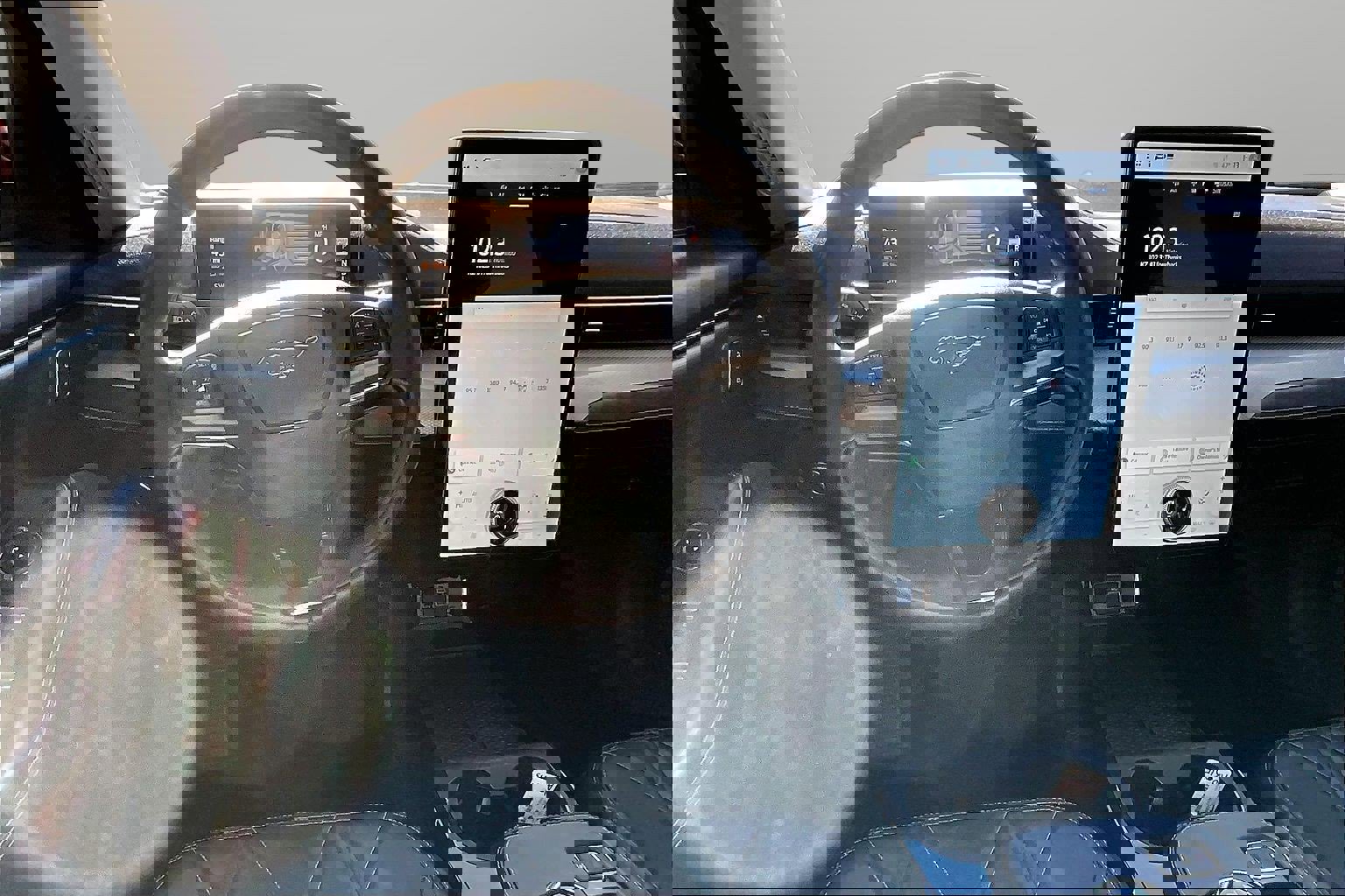 Used 2021 Ford Mustang Mach-E Select image 5