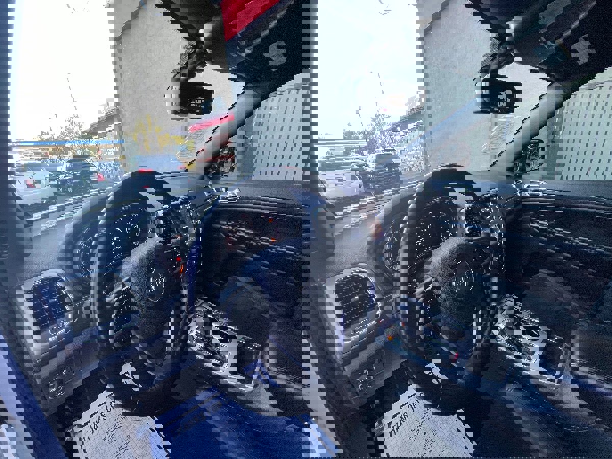 Used 2018 Jeep Grand Cherokee Altitude image 9