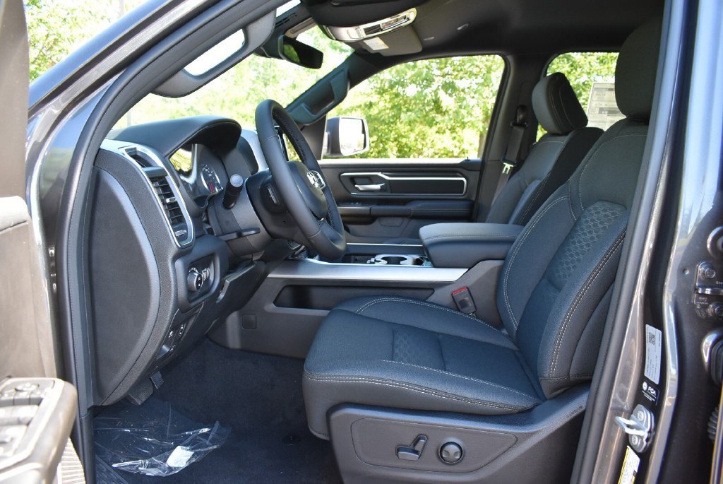 New 2026 RAM 1500 Big Horn AWD/4WD image 12